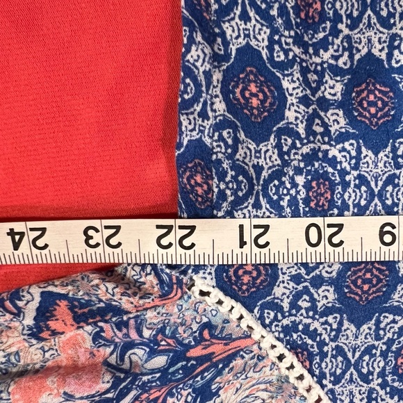 Floral Crochet Accent Women's Top - Picture 5 of 8